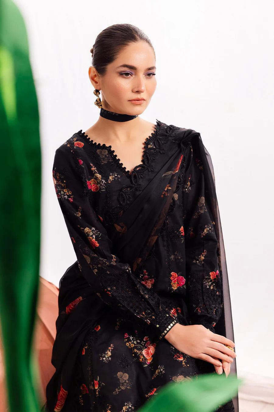 Unstitched 3 Piece DL-08 Embroidered Lawn