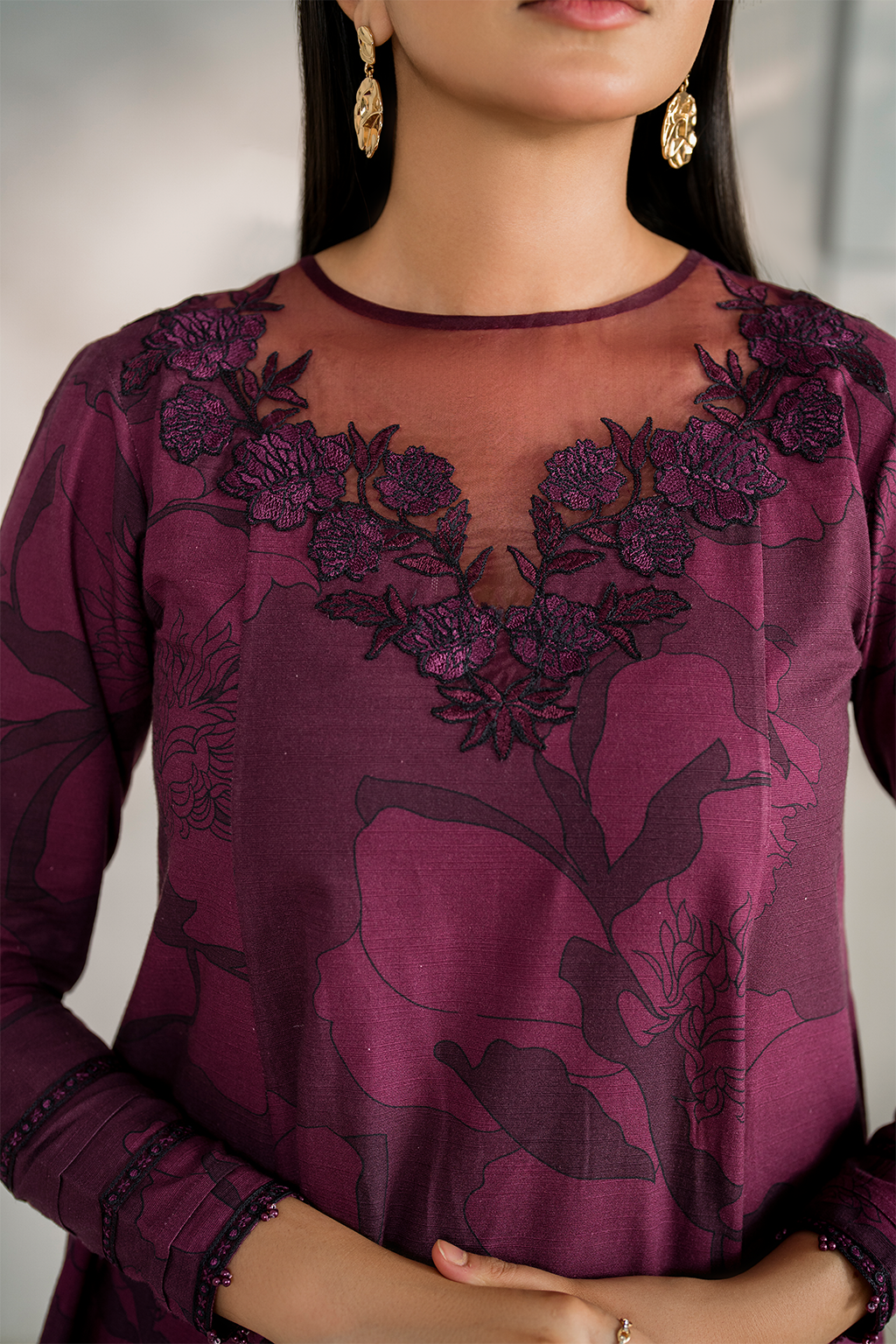 Iznik UE -351 | Maroon - Luxury Embroidered Lawn Collection