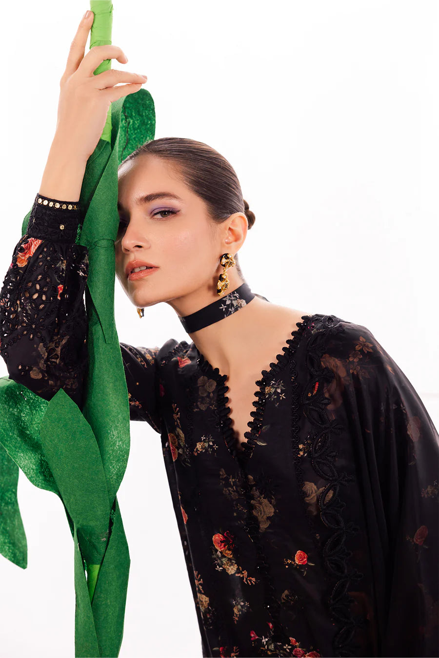 Unstitched 3 Piece DL-08 Embroidered Lawn