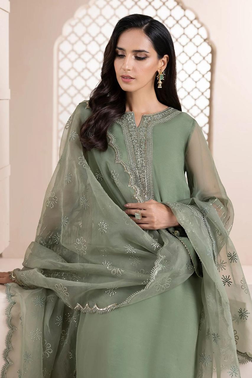 BAROQUE-Green-Organza