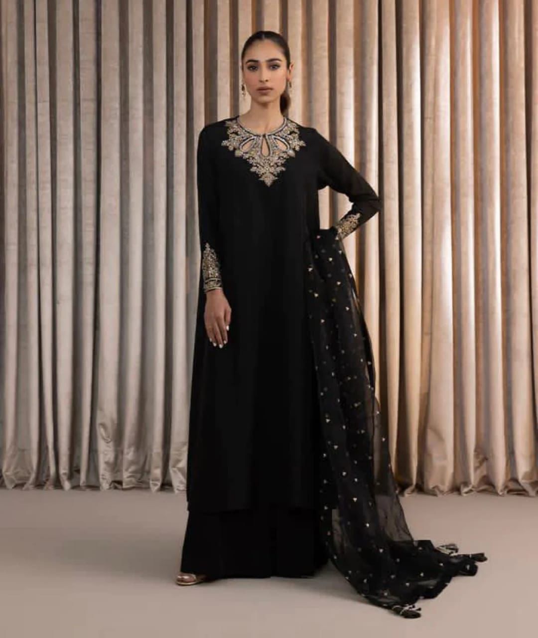 Velvet Dresses Sapphire Formal Dresses Pakistani ZAAVIAY MAHGUL VELVET FORMAL DRESSES PAKISTANI VELVET SUITS Velvet Dresses Sapphire Formal Dresses Pakistani ZAAVIAY MAHGUL VELVET FORMAL DRESSES PAKISTANI VELVET SUITS