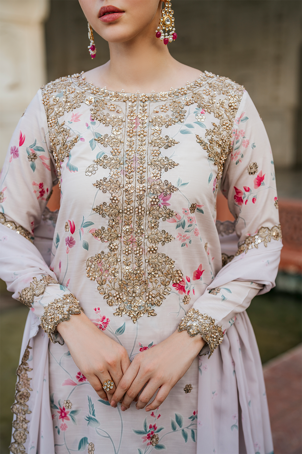 Iznik UE-318 | White - Lawn Collection