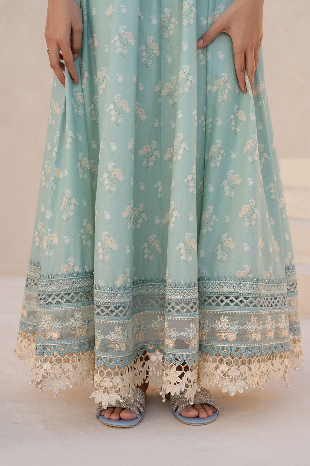 Iznik EFL-06 | Sky Blue - Embroidered Lawn Collection