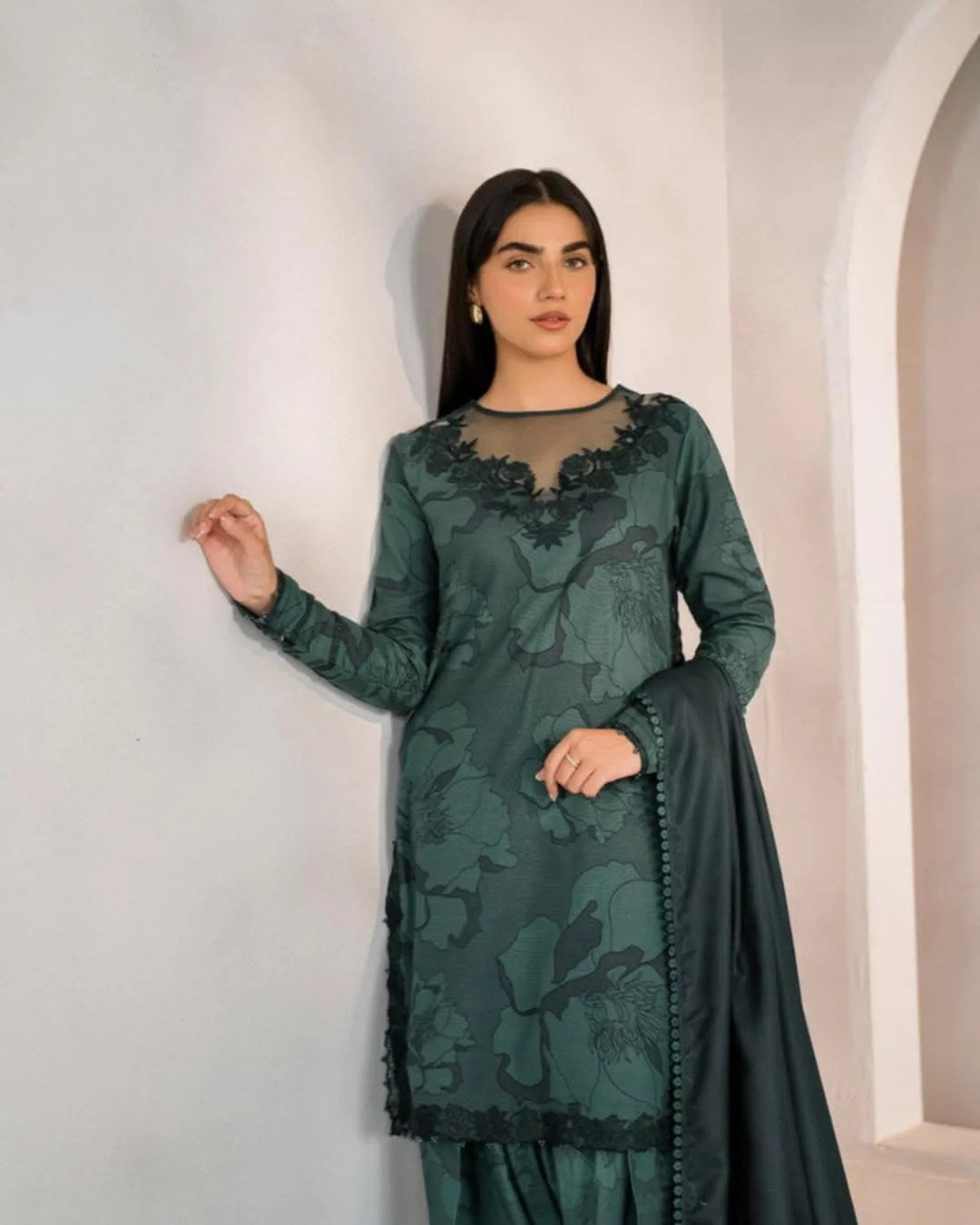 Iznik UE-352 | Bottle Gree - Embroidered Digital Printed Collection