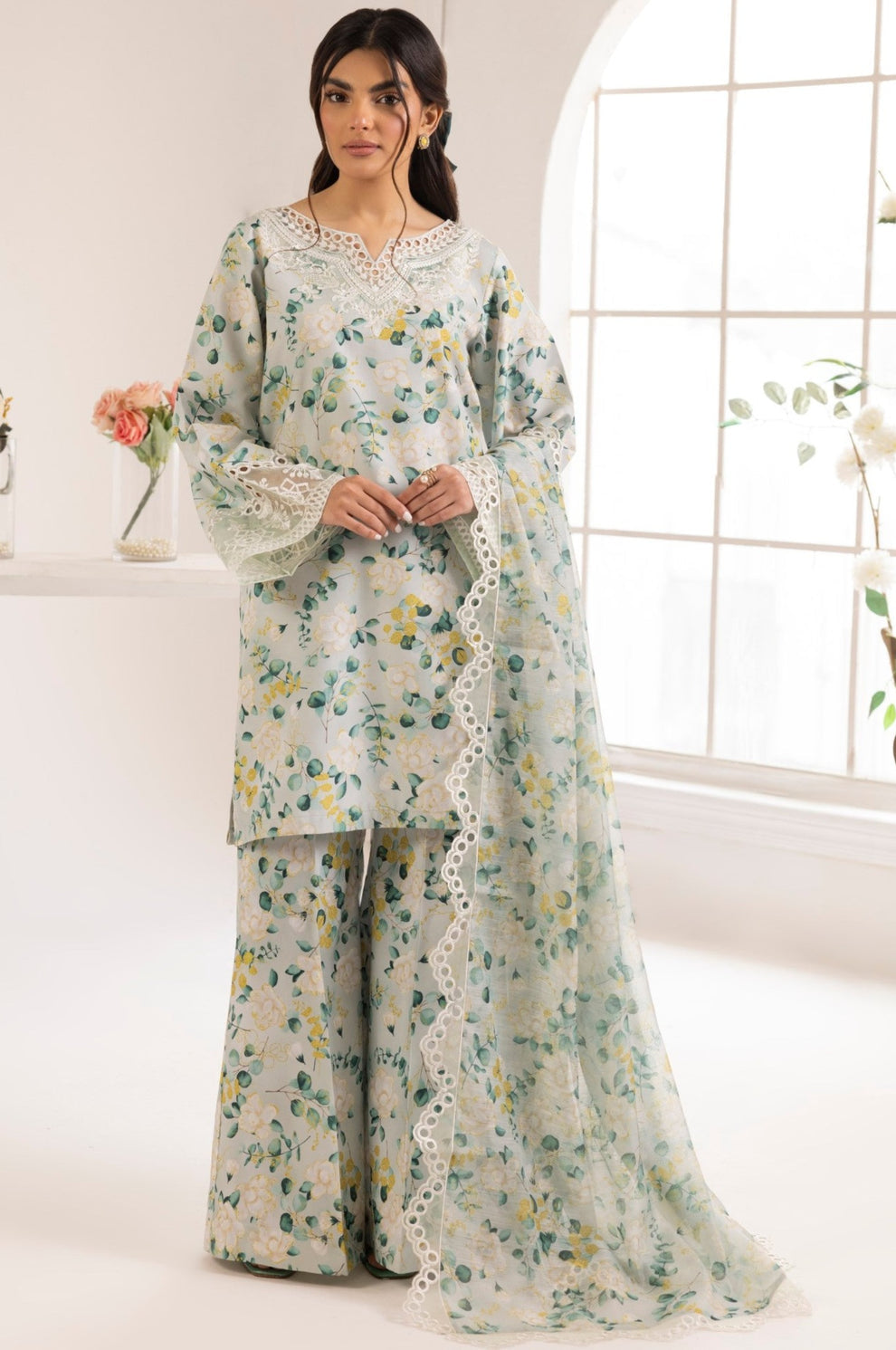 Mohangni- Green-3 Pc Lawn Printed with Patches & Organza Dupatta Un-stitched-UN2628