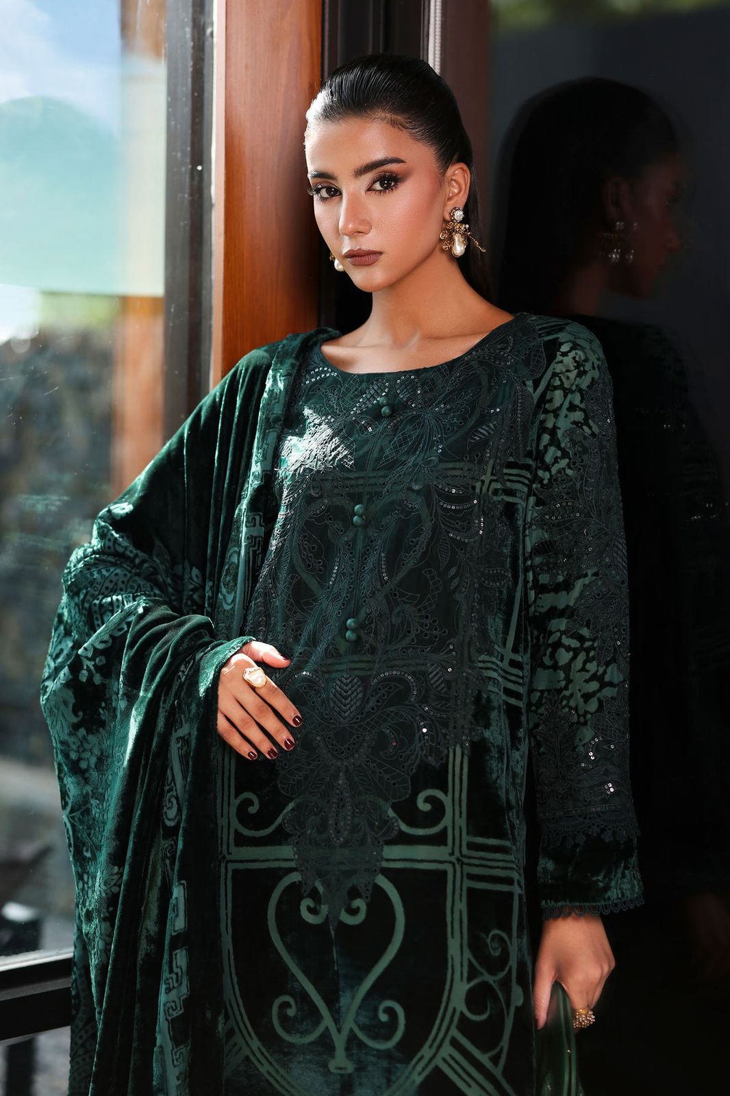 Asim Jofa | Dark Green - Velvet Collection Floral Looms Asim Jofa | Dark Green - Velvet Collection Floral Looms
