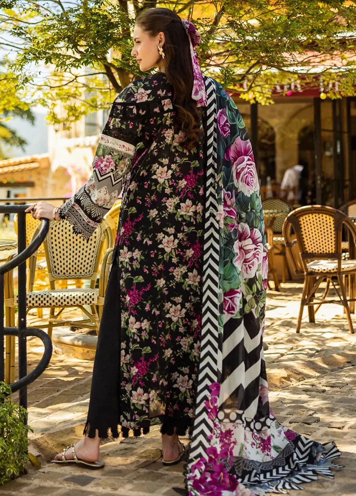 Elaf Chikankari 3 Piece Unstitched Lawn Suit- Summer Collection