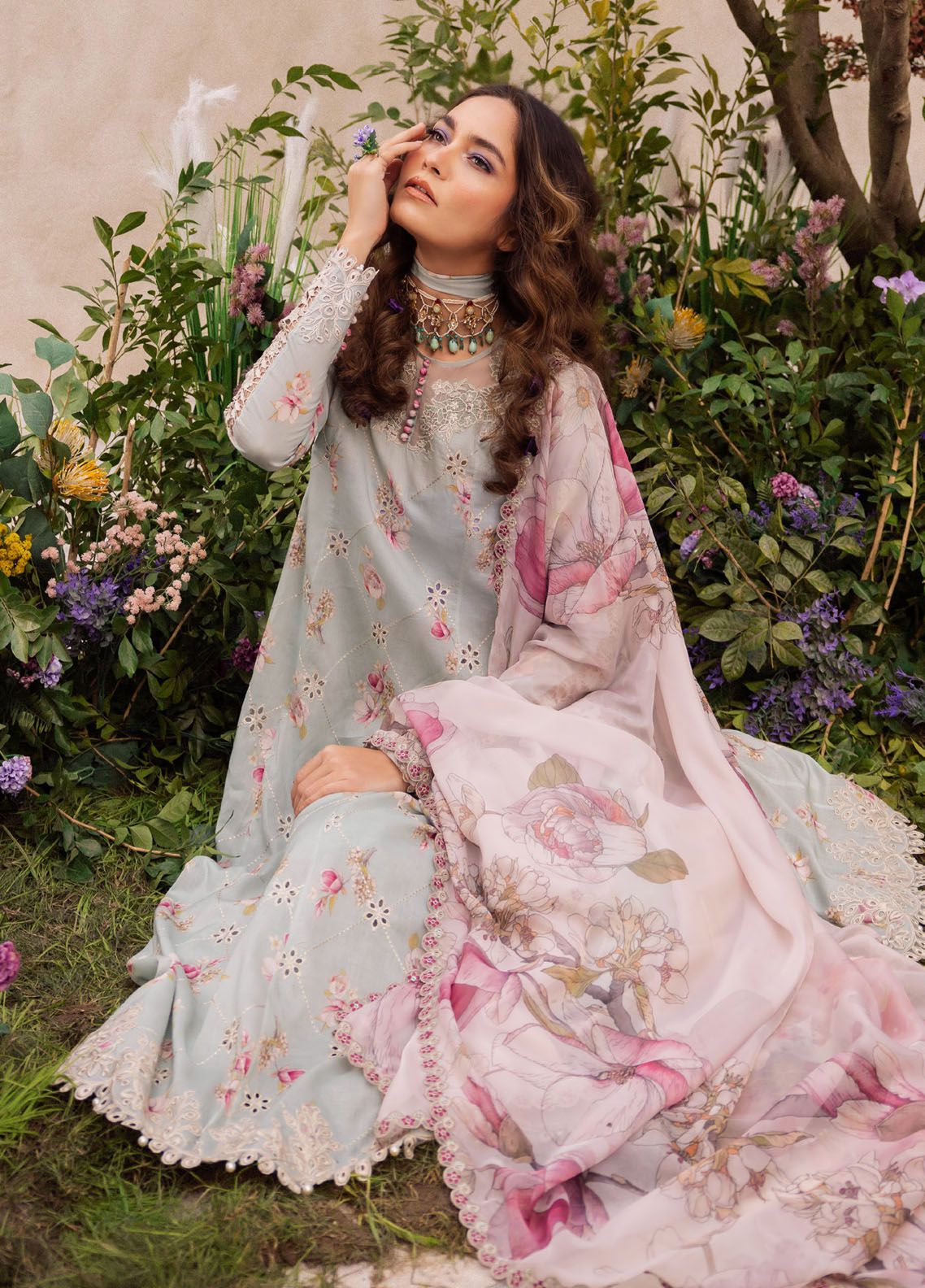Iznik Dahlia Embroidered Luxury Lawn Unstitched 3Pc Suit DL-10 MIRAGE- Summer Collection