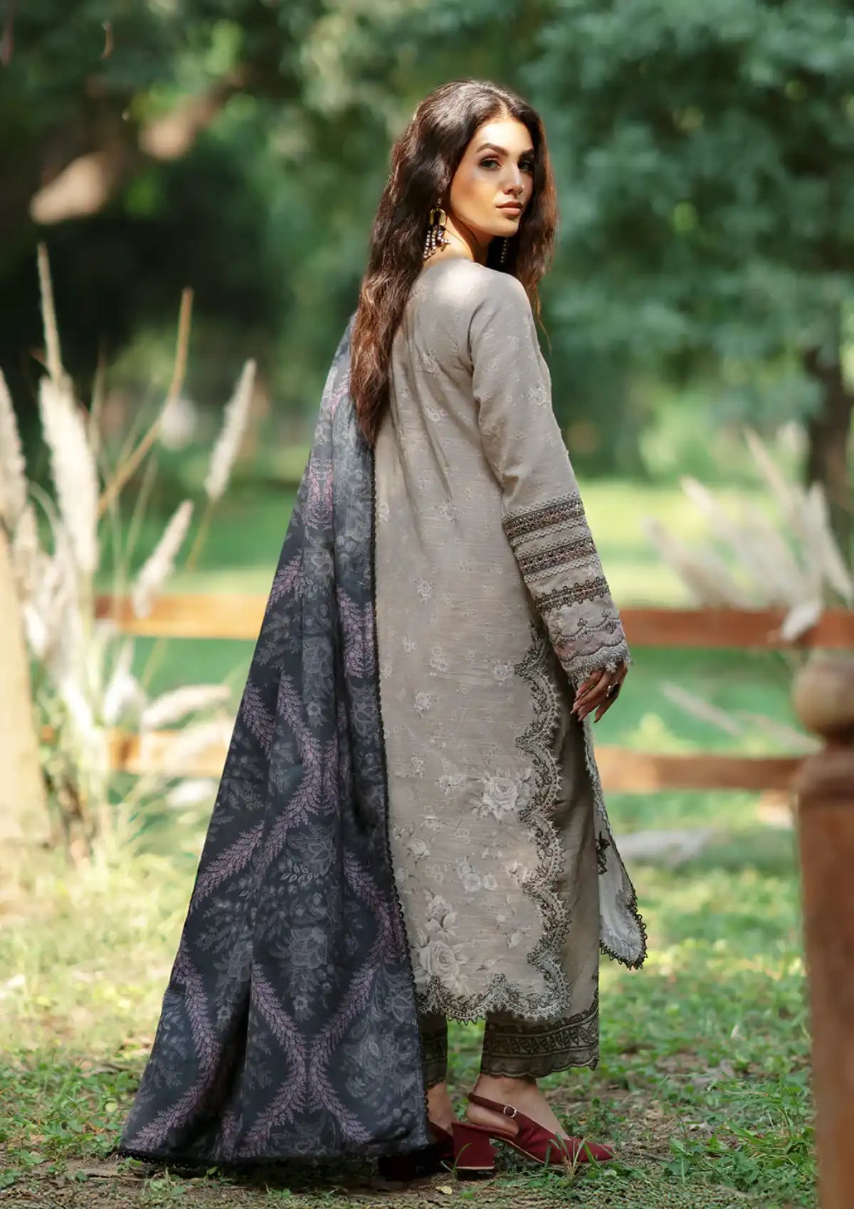 Iznik - Unstitched - Premium 3pc Suit - IPK-06 - Skin